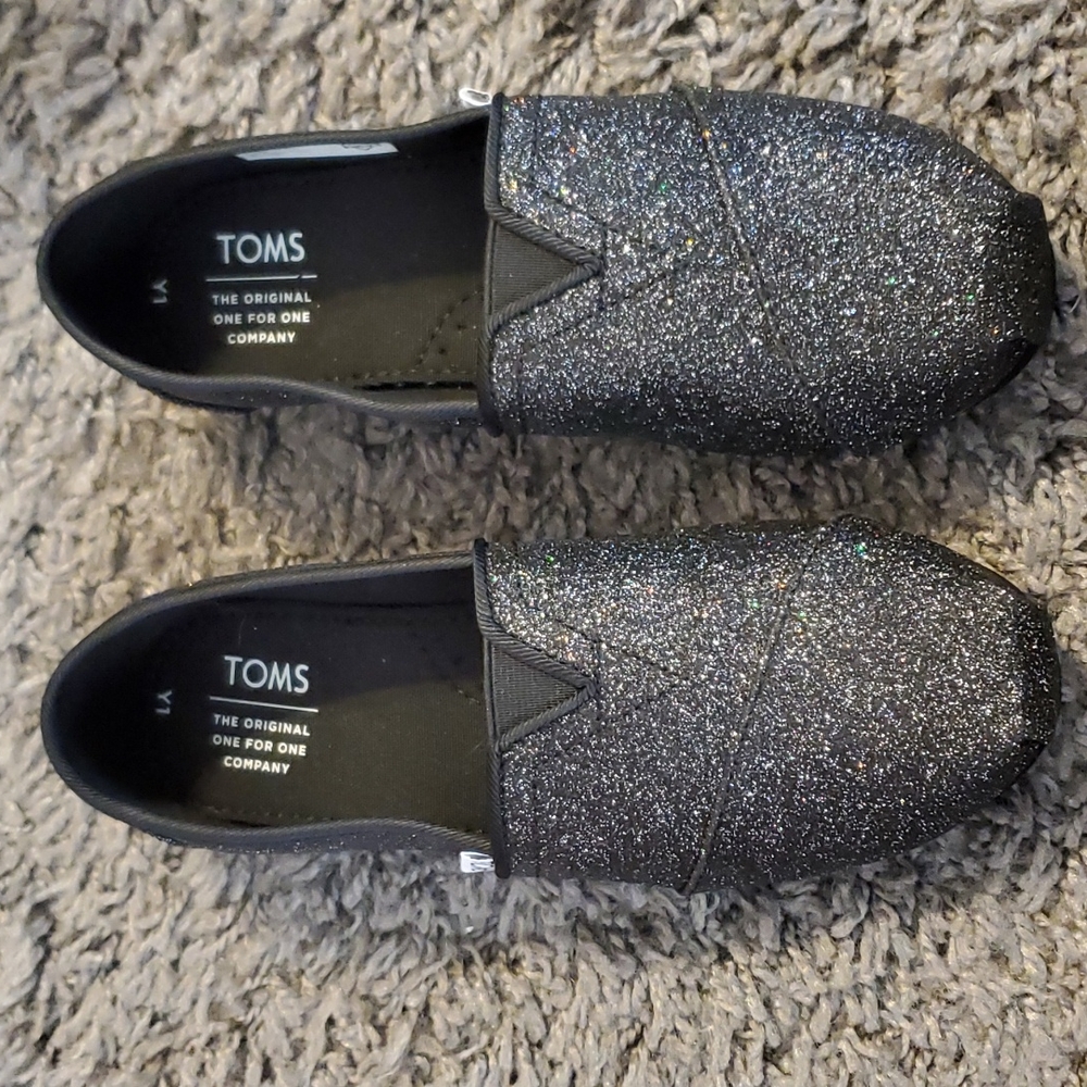 Tom's glitter shoes